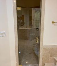 Single Door Frameless Shower Door