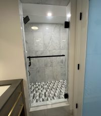 Single Door Frameless Shower Door